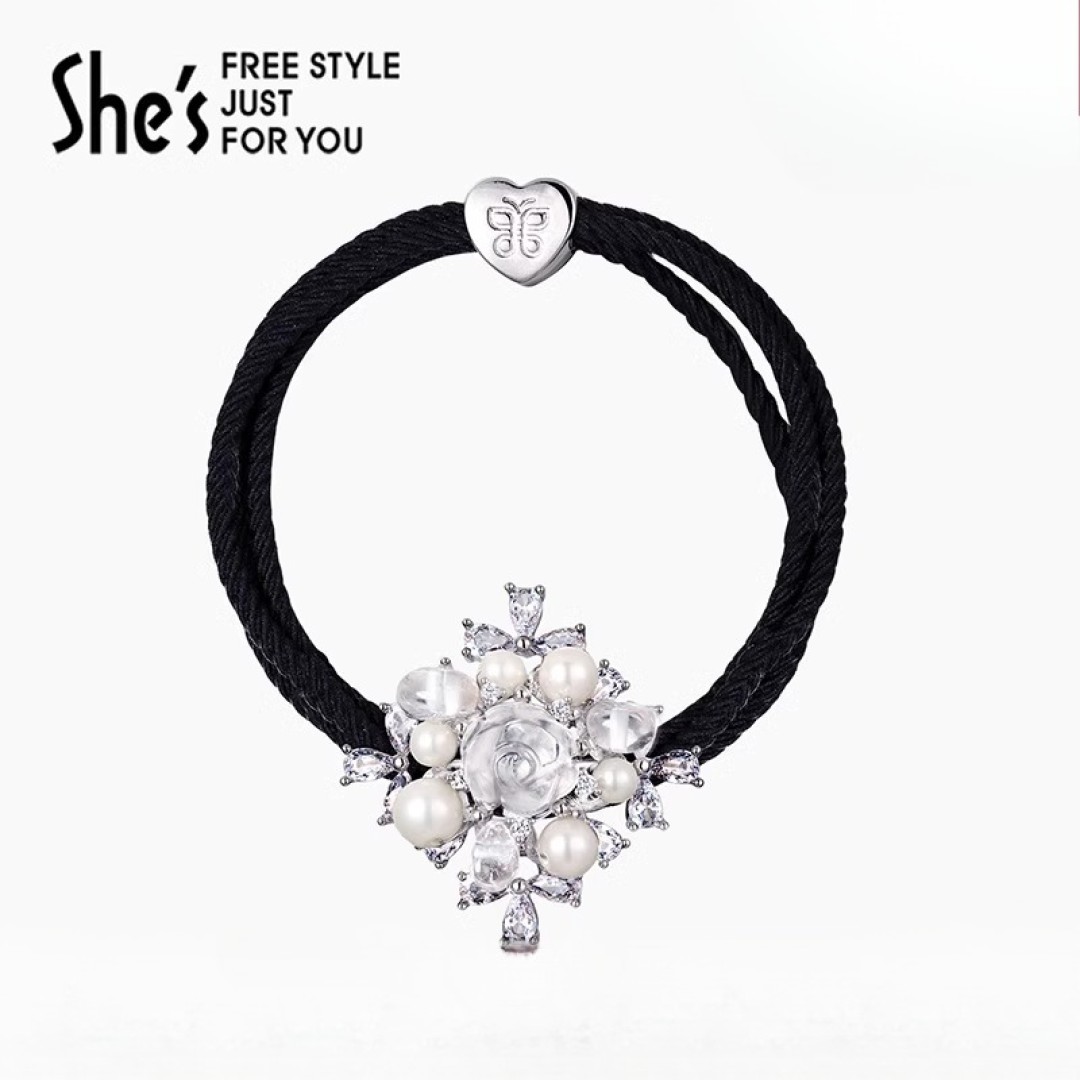 The Enchanting Dame Earrings