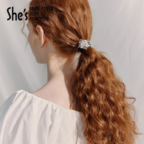 The Enchanting Dame Earrings