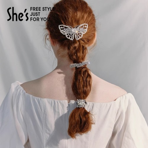 The Enchanting Dame Earrings