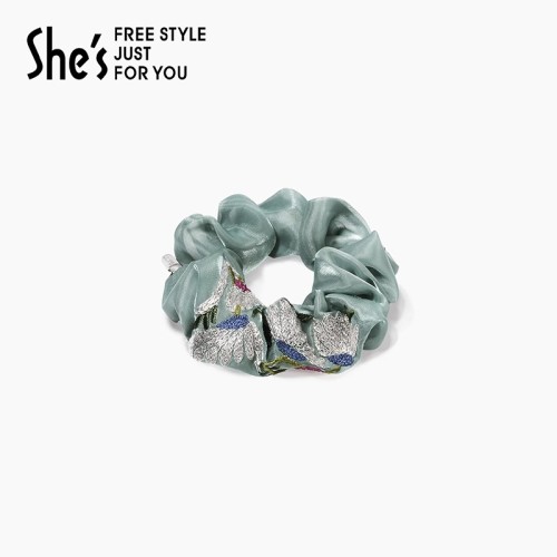 Oriental Cloud and Mountain Ring